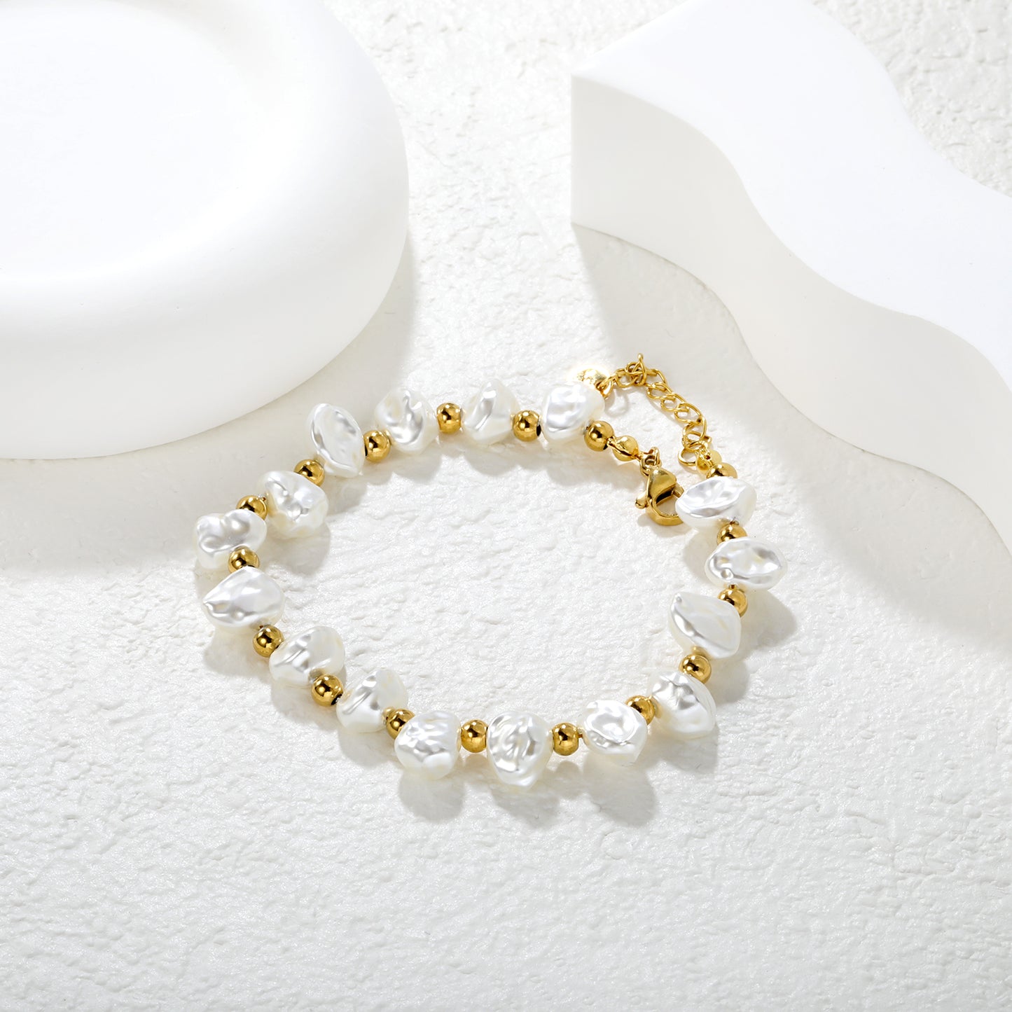 Baroque Pearl & Gold Bead Bracelet - 18k Gold