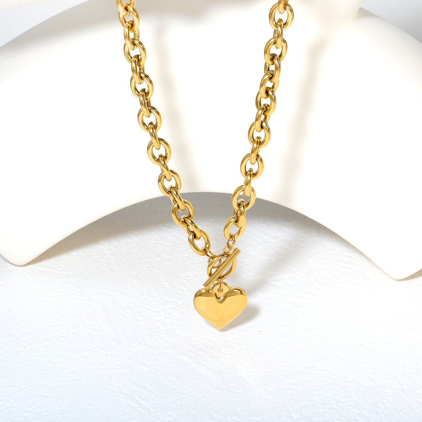Chunky Cable Chain Heart Toggle Necklace - 18k Gold Plated