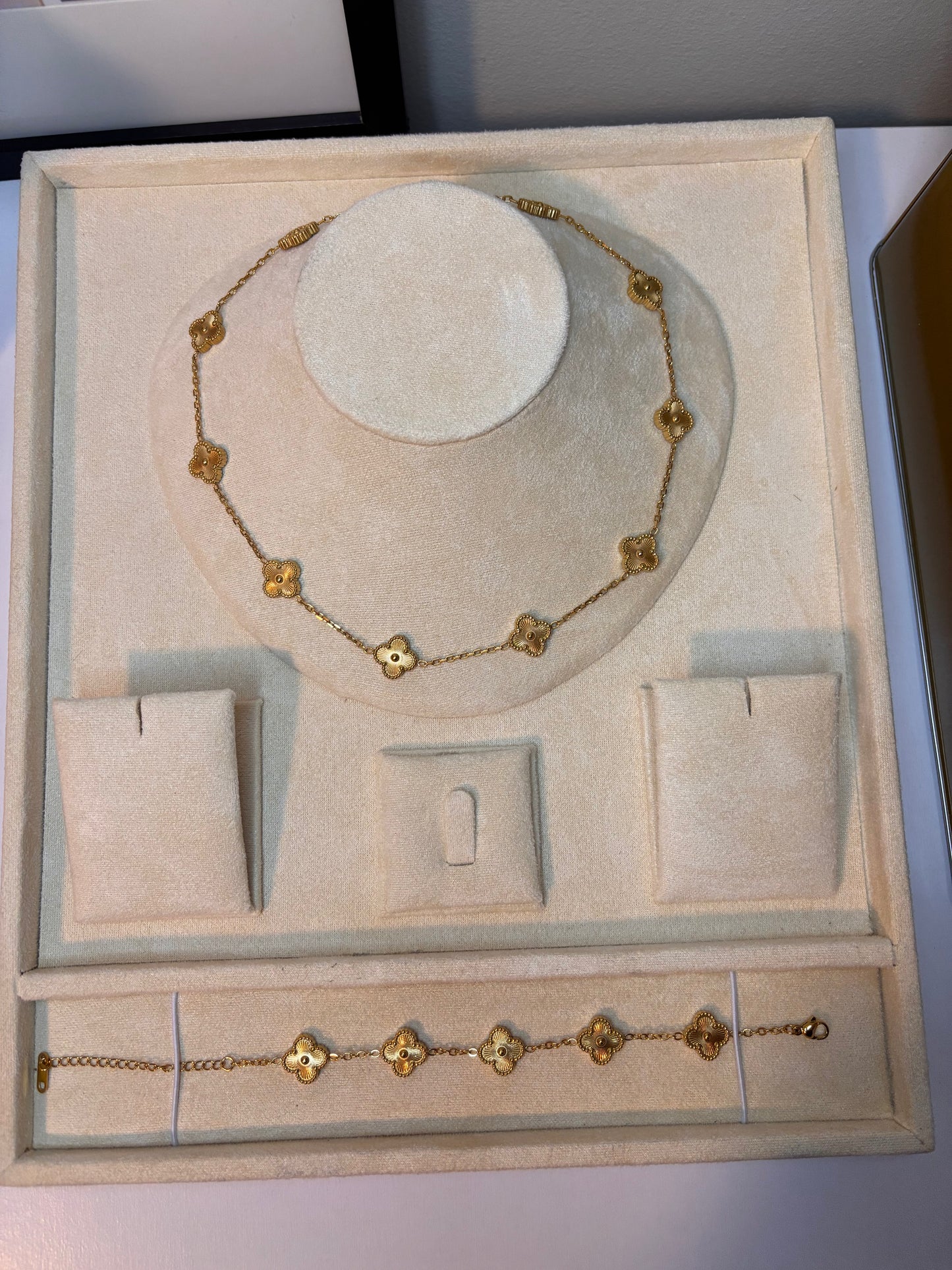 Lumière Clover Bracelet - 5 Motif