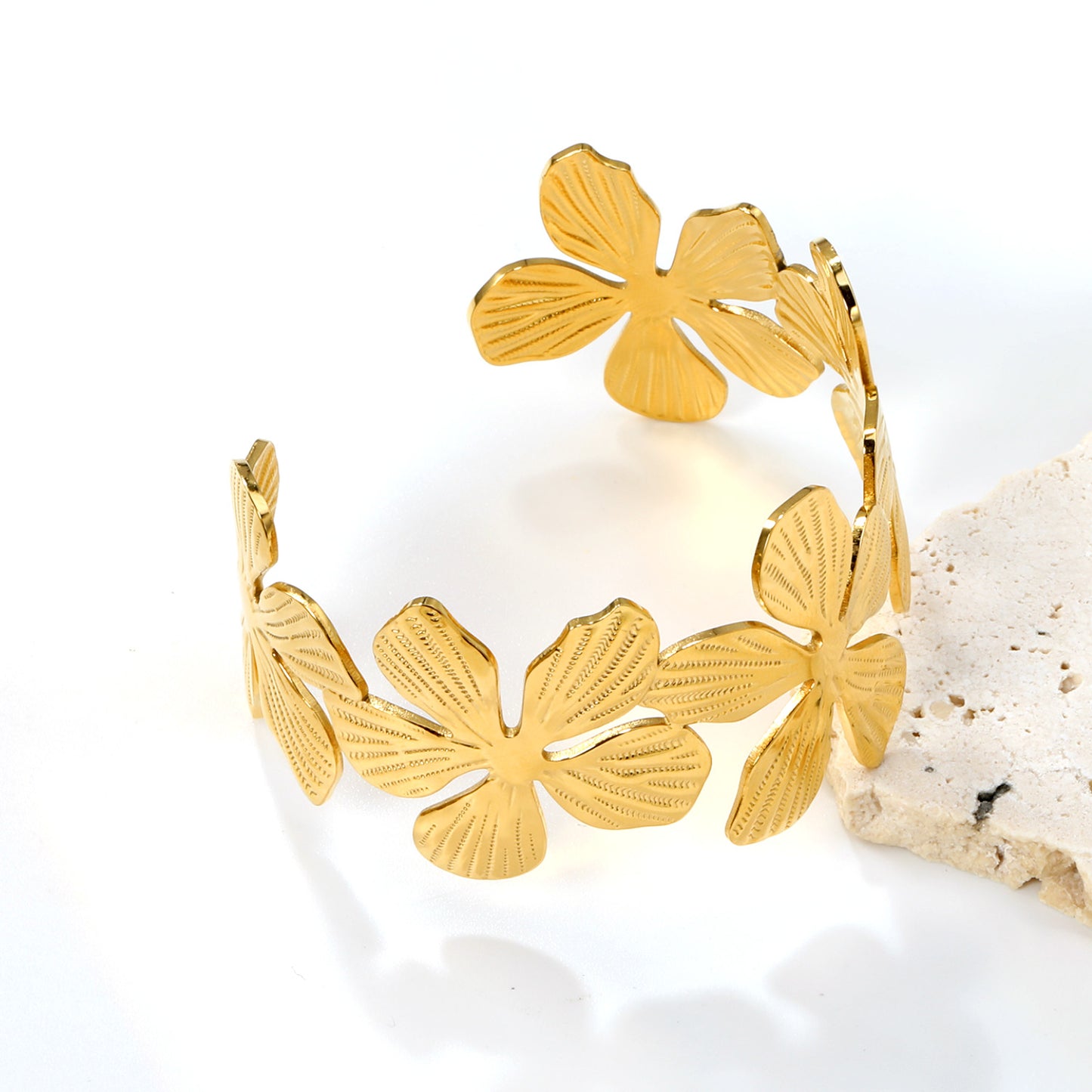 Textured Flower Cuff Bangle - 18k Gold Plated