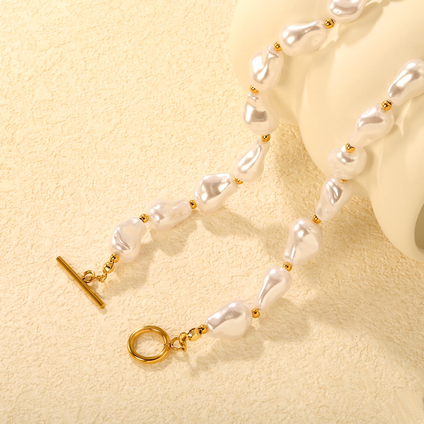 Baroque Pearl & Gold Toggle Necklace - 18k Gold Plated