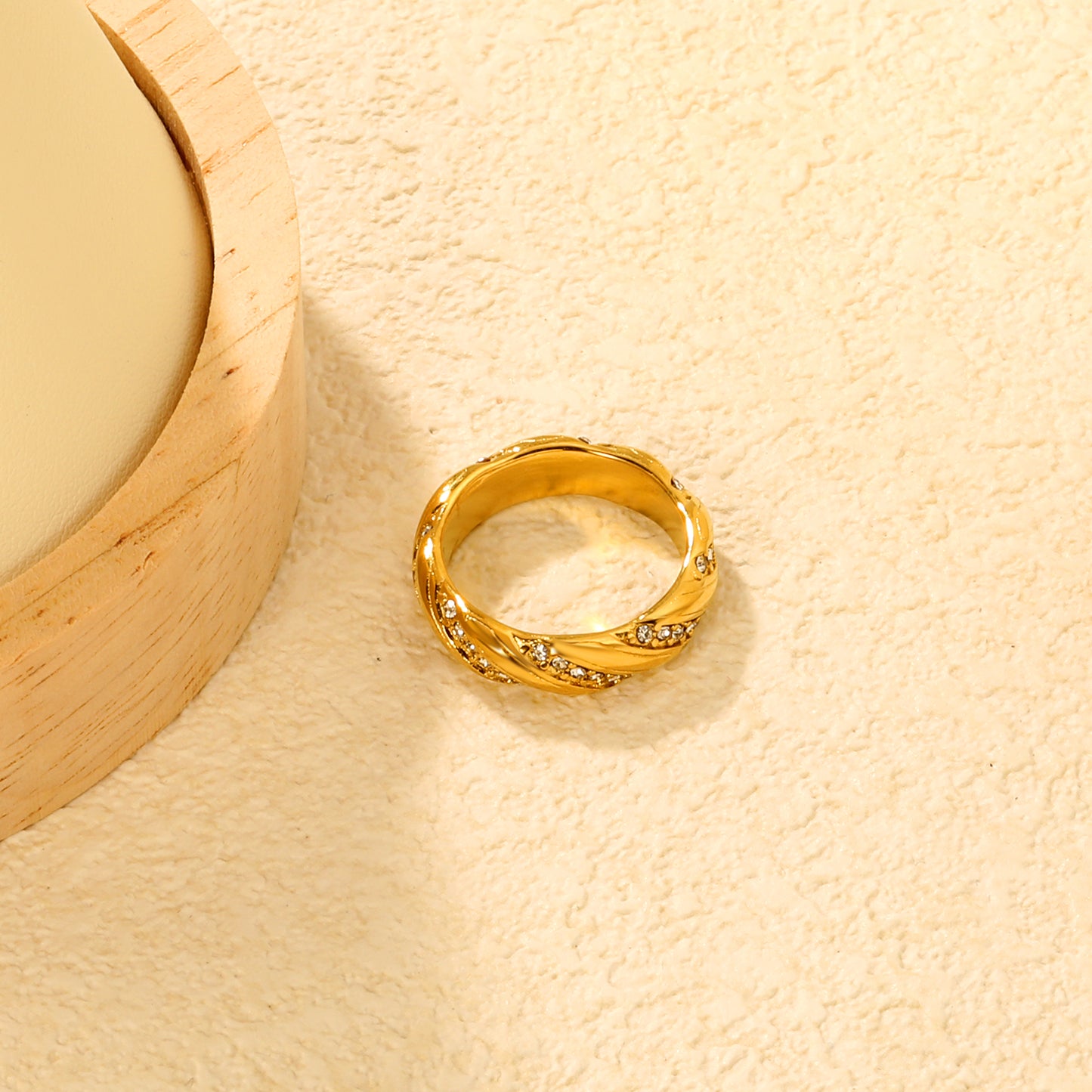 Crystal Twist Band Ring - 18k Gold Plated