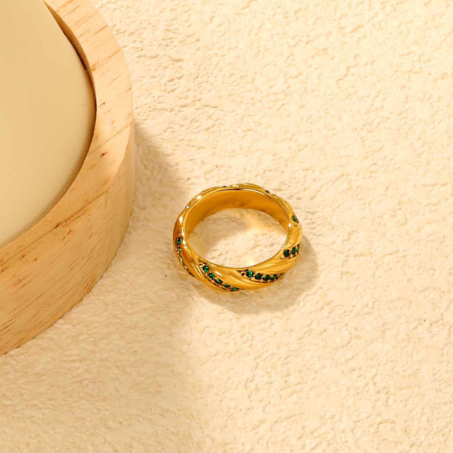Crystal Twist Band Ring - 18k Gold Plated