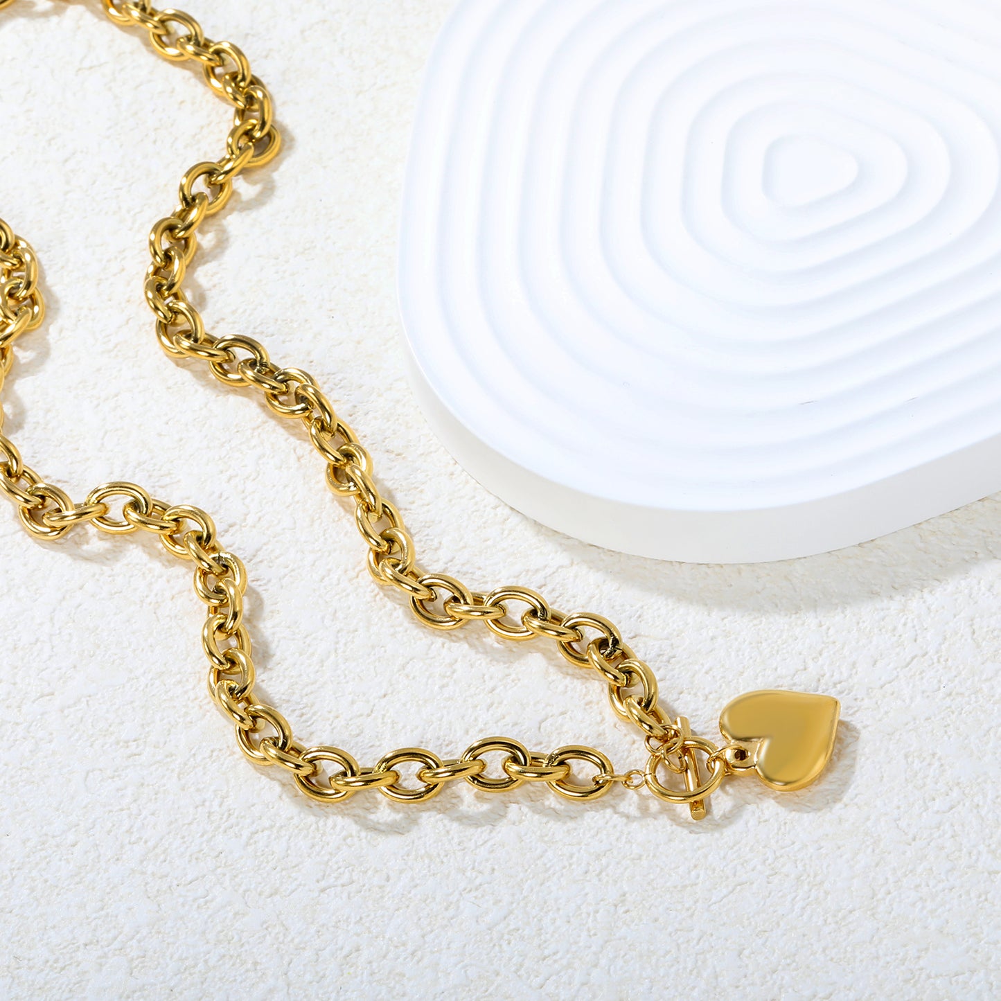Chunky Cable Chain Heart Toggle Necklace - 18k Gold Plated