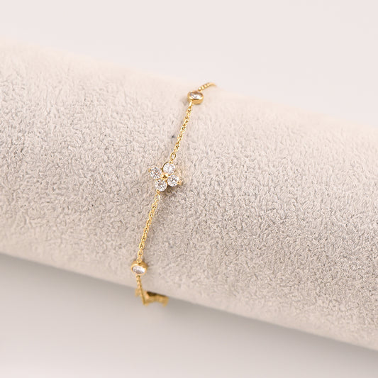 Delicate Clover Crystal Bracelet - 18k Gold Plated