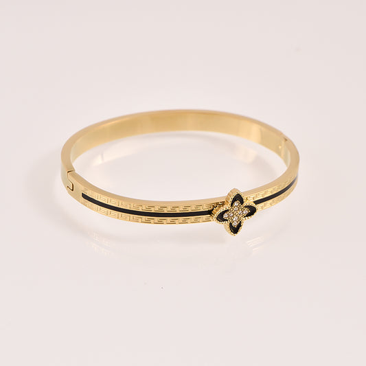 Luxe Clover Bangle - 18K Gold
