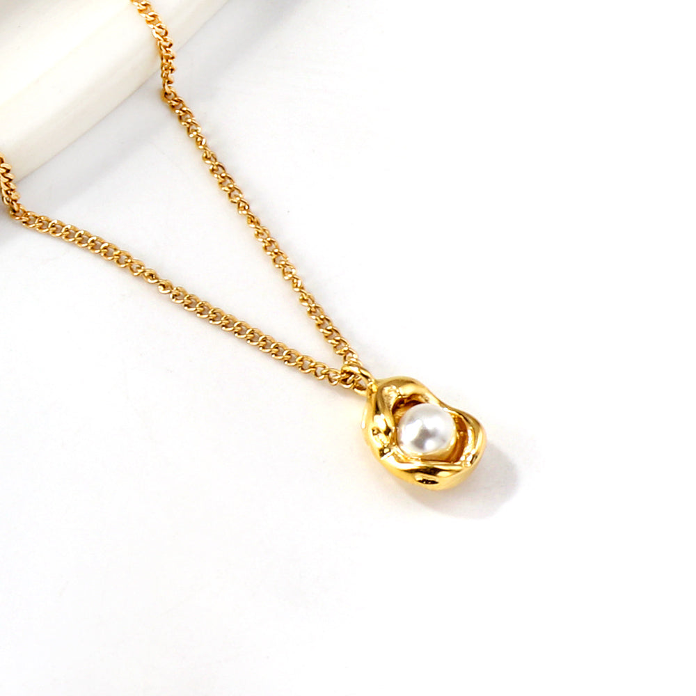 Molten Pearl Pendant Curb Chain Necklace - 18k Gold