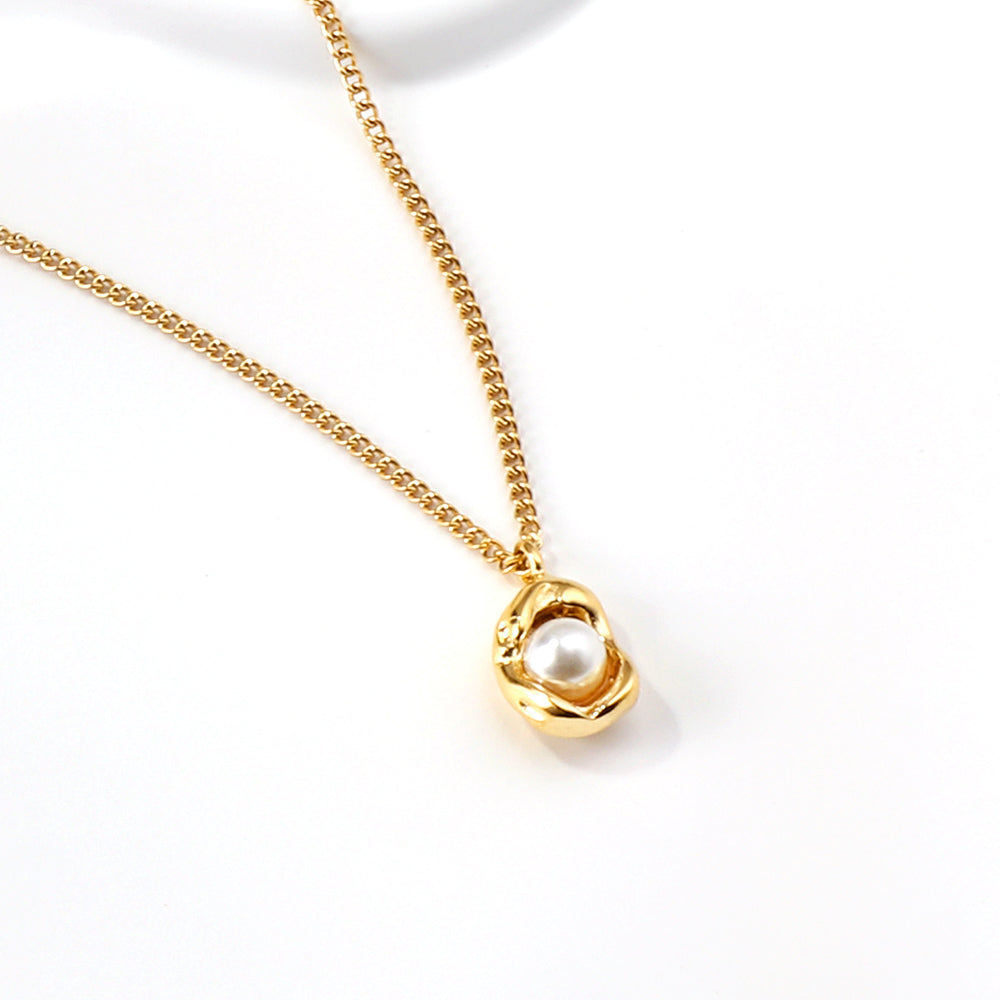 Molten Pearl Pendant Curb Chain Necklace - 18k Gold