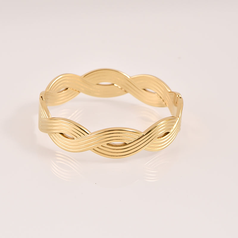 Infinity Twist Bangle - 18K Gold