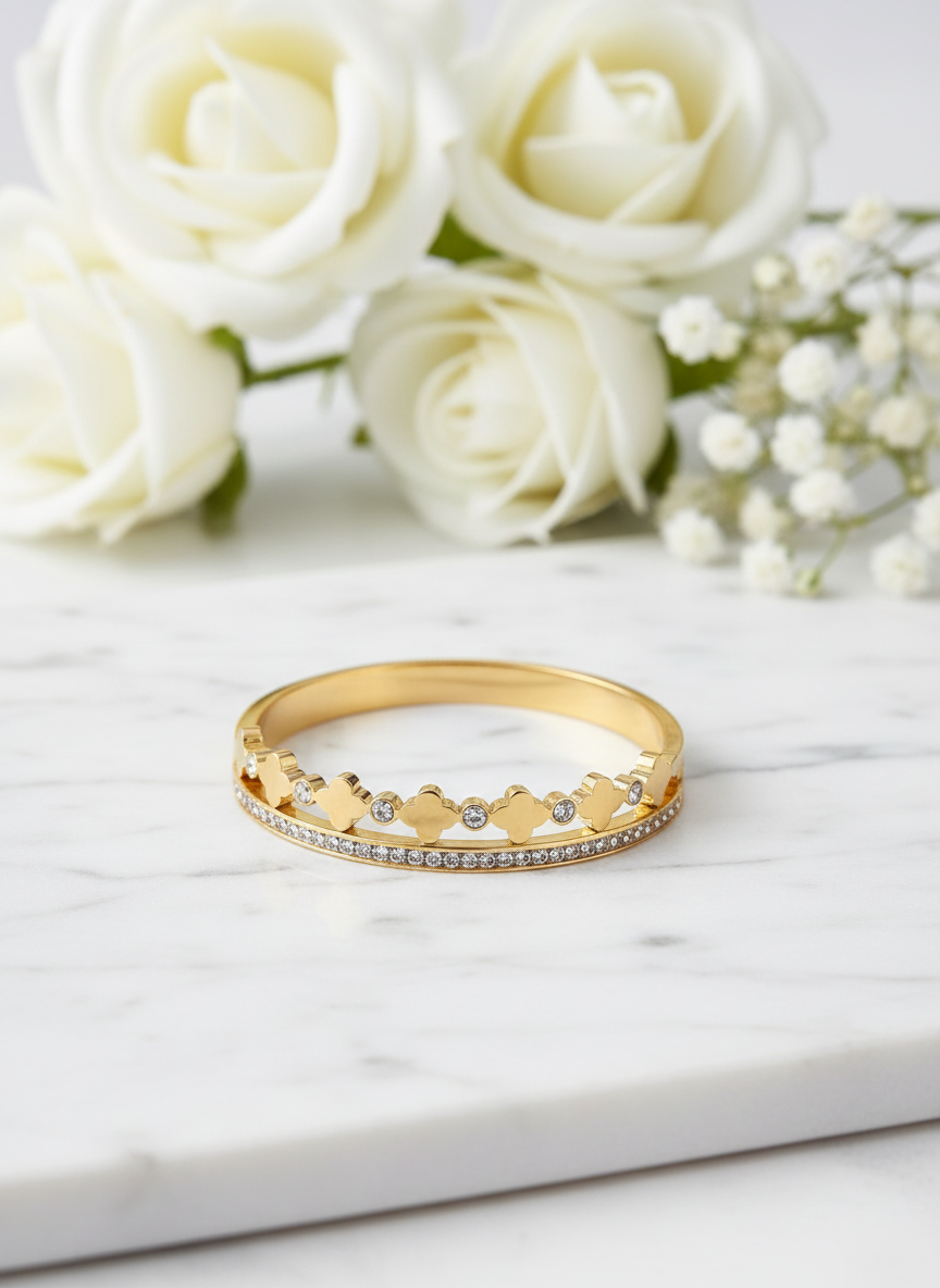 Clover Crown Ring - Floral Styled Shot